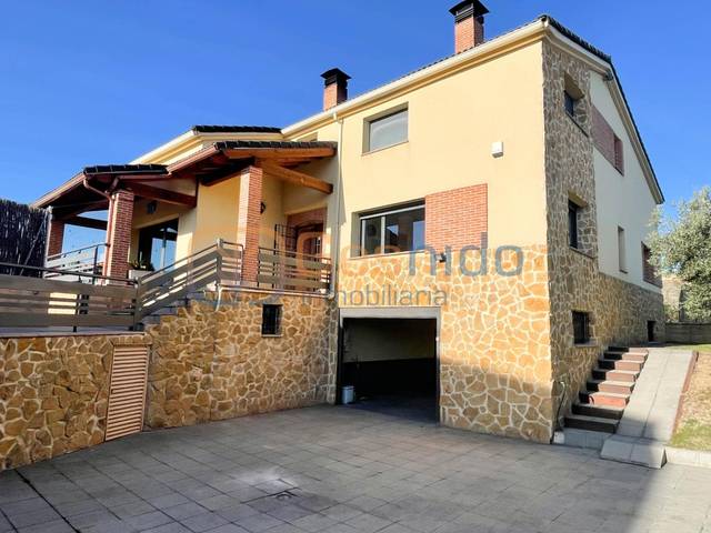 Casa-chalet en Venta en La Lastrilla