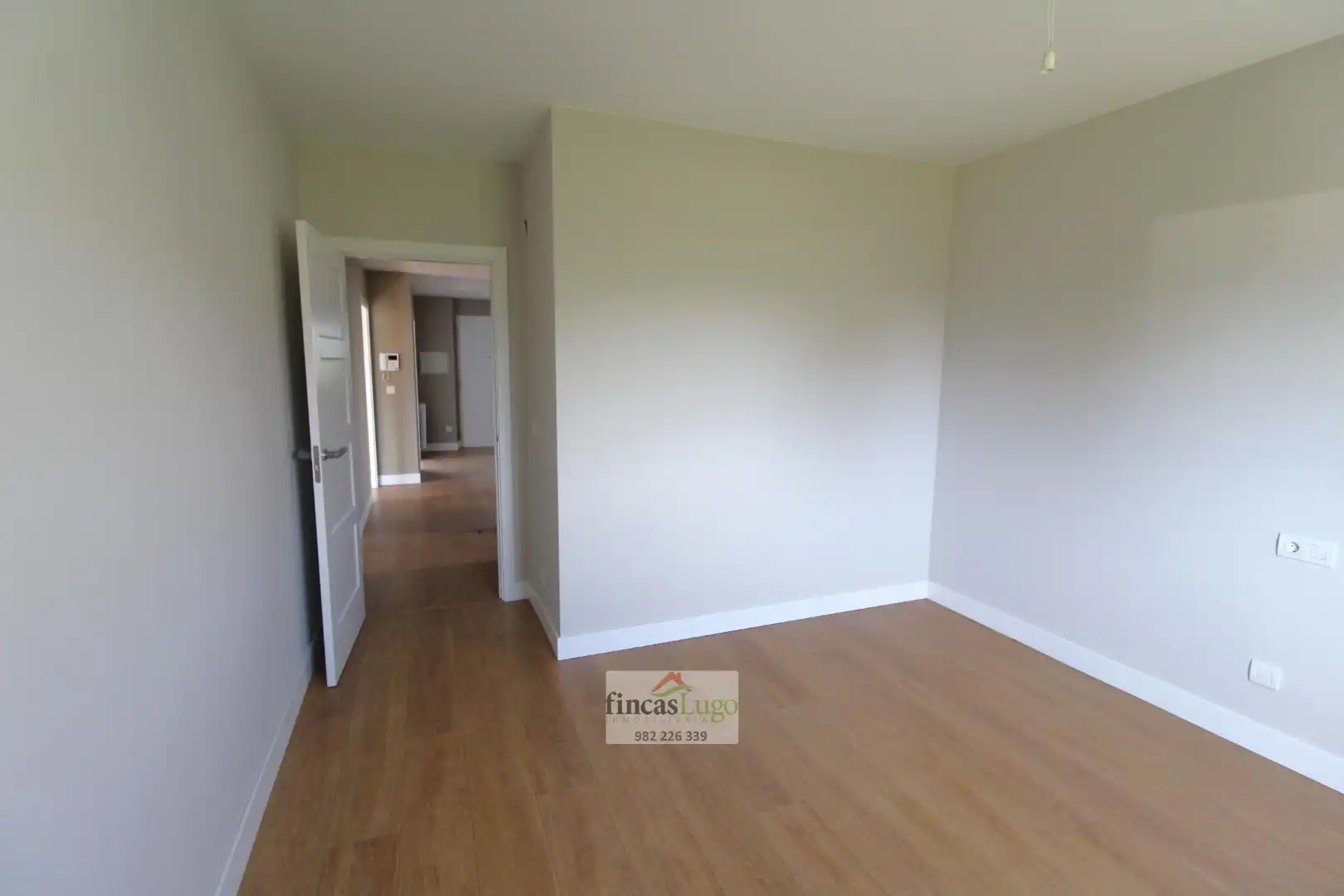 Habitación de Casa o chalet en venta en Lugo con Calefacción, Jardín privado y Terraza