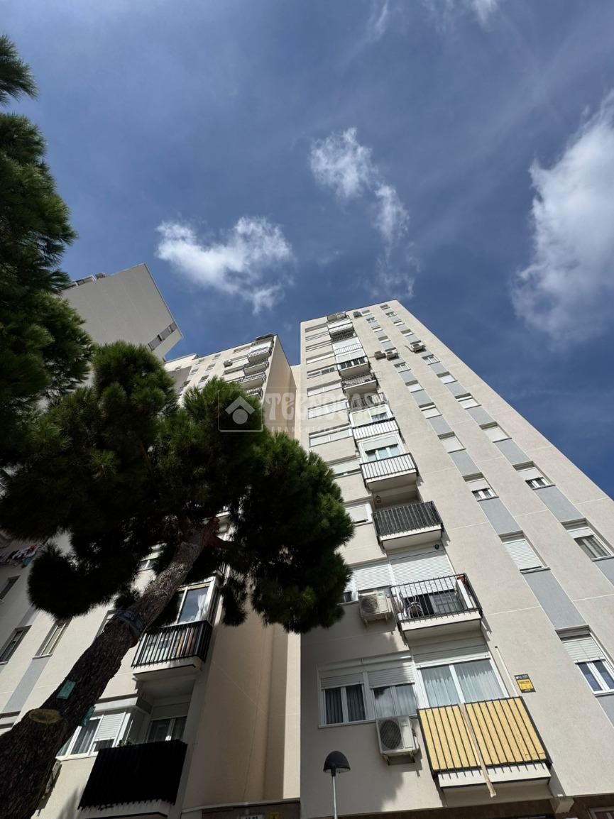 Exterior view of Flat for sale in  Madrid Capital  with Air Conditioner and Heating