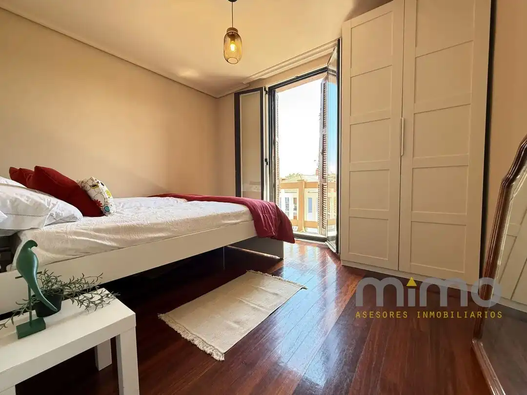 Habitación de Dúplex en venta en Errenteria con Calefacción, Trastero y Balcón