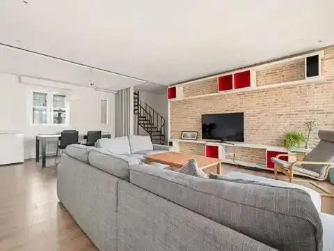 Sala d'estar de Àtic en venda en  Madrid Capital amb Aire condicionat