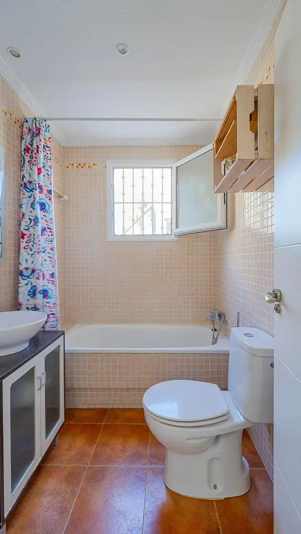 Baño de Planta baja en venta en Torrevieja con Jardín privado, Terraza y Trastero