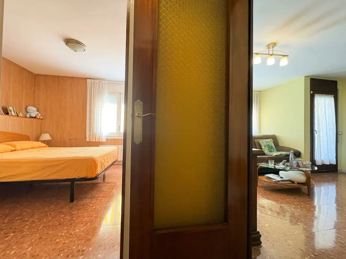 Dormitori de Pis en venda en Terrassa amb Aire condicionat, Calefacció i Balcó