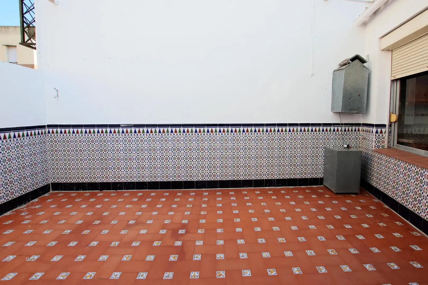 Cuina de Casa adosada en venda en Montijo amb Aire condicionat, Jardí privat i Traster