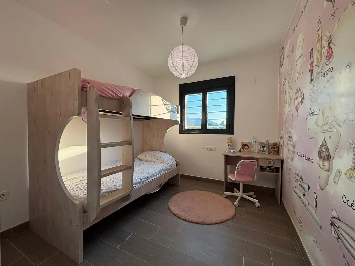 Habitación de Casa adosada en venta en Alhaurín de la Torre con Aire acondicionado, Terraza y Trastero