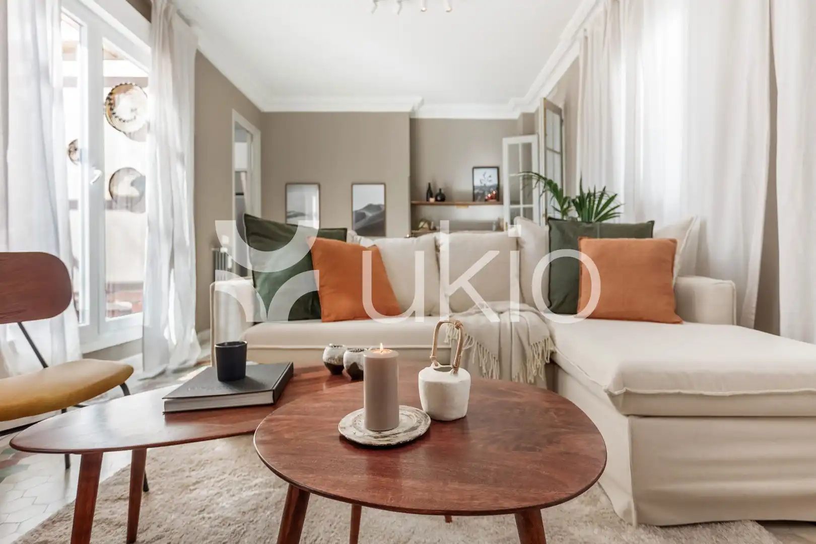 Sala de estar de Apartamento de alquiler en Madrid con Aire acondicionado, Terraza y Amueblado