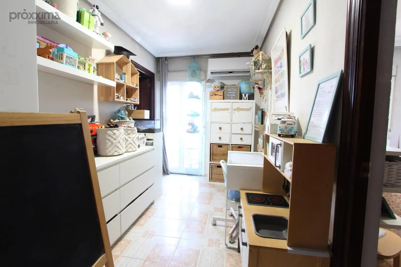 Bedroom of Flat for sale in Sevilla  with Air Conditioner and Balcony