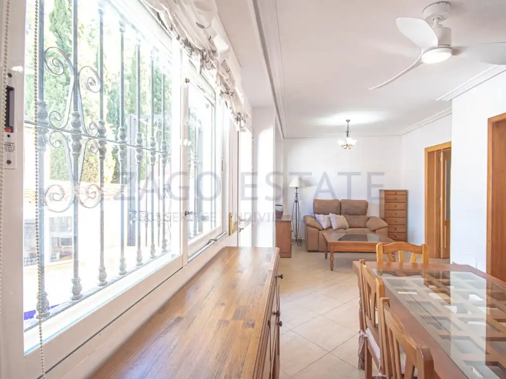 Sala de estar de Casa adosada en venta en La Nucia con Jardín privado, Amueblado y Horno