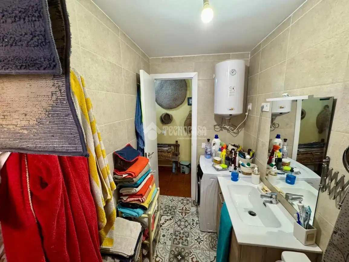 Habitación de Casa adosada en venta en Tarancón con Terraza y Internet