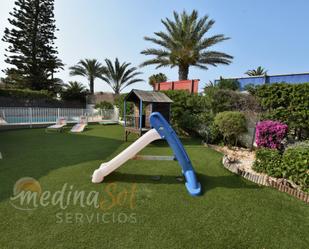 Jardí de Casa o xalet en venda en La Manga del Mar Menor amb Aire condicionat, Terrassa i Piscina