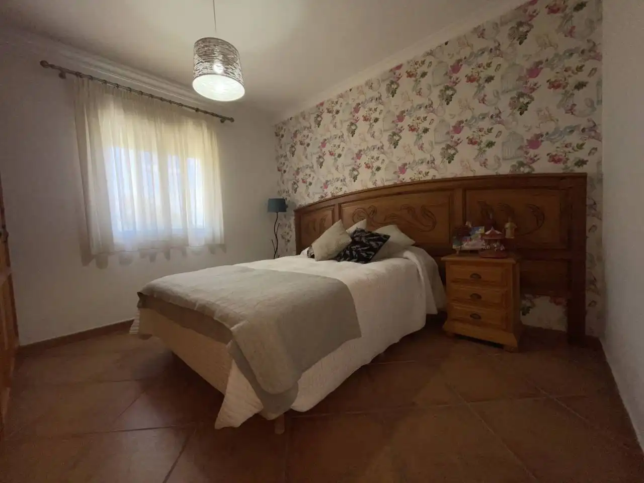 Dormitori de Finca rústica en venda en Estepona amb Aire condicionat, Calefacció i Jardí privat