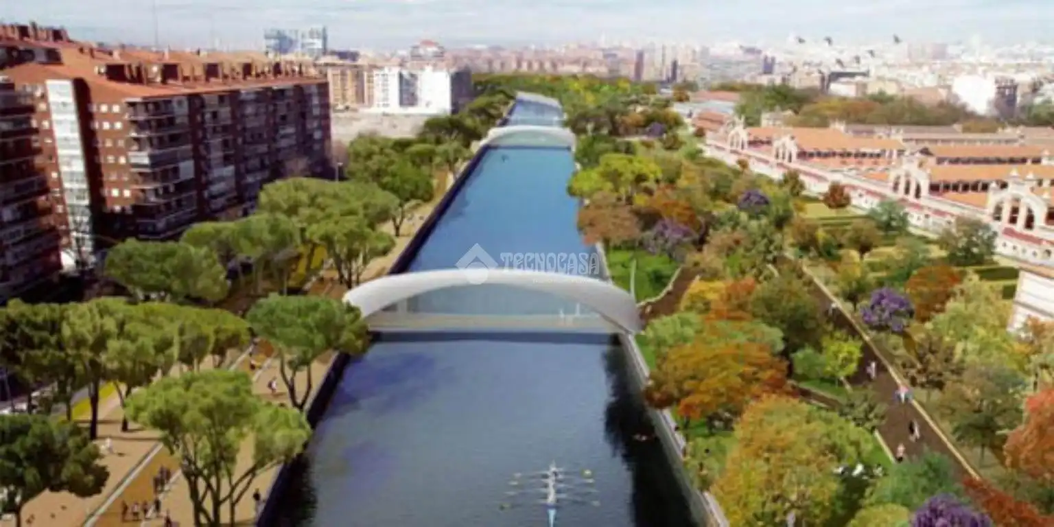 Vista exterior de Piso en venta en Madrid