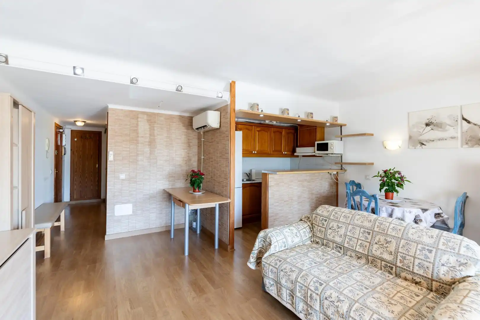 Living room of Flat for sale in Calvià  with Air Conditioner, Private garden and Terrace