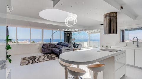 Foto 2 de Apartamento en venta en San Eugenio Alto, Adeje