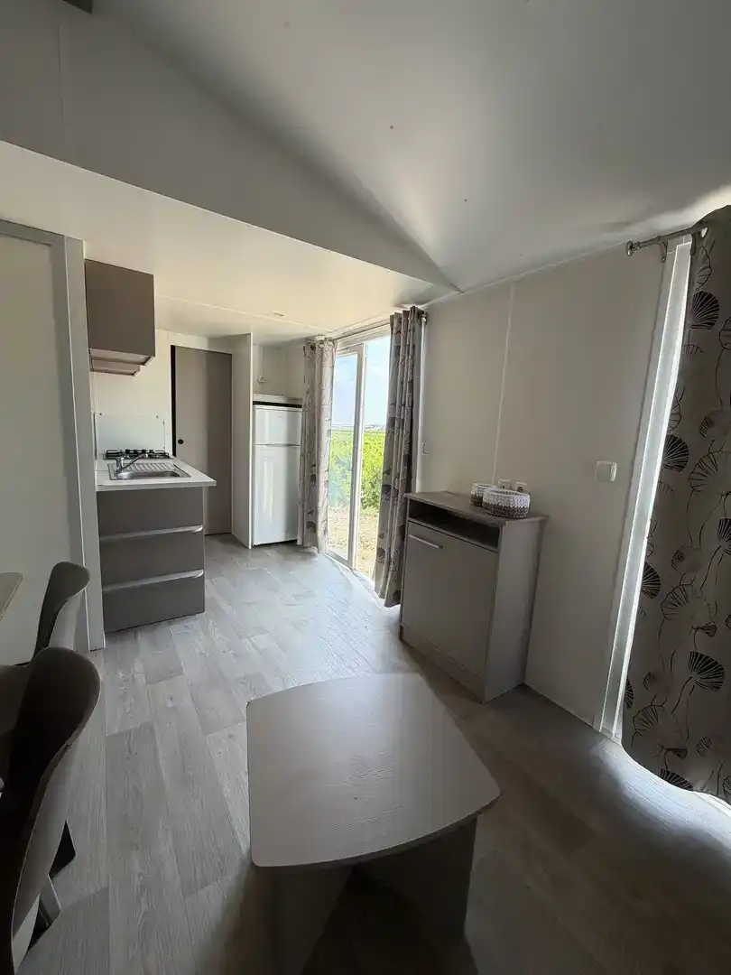 Cuina de Estudi en venda en Alcañiz amb Parquet i Moblat