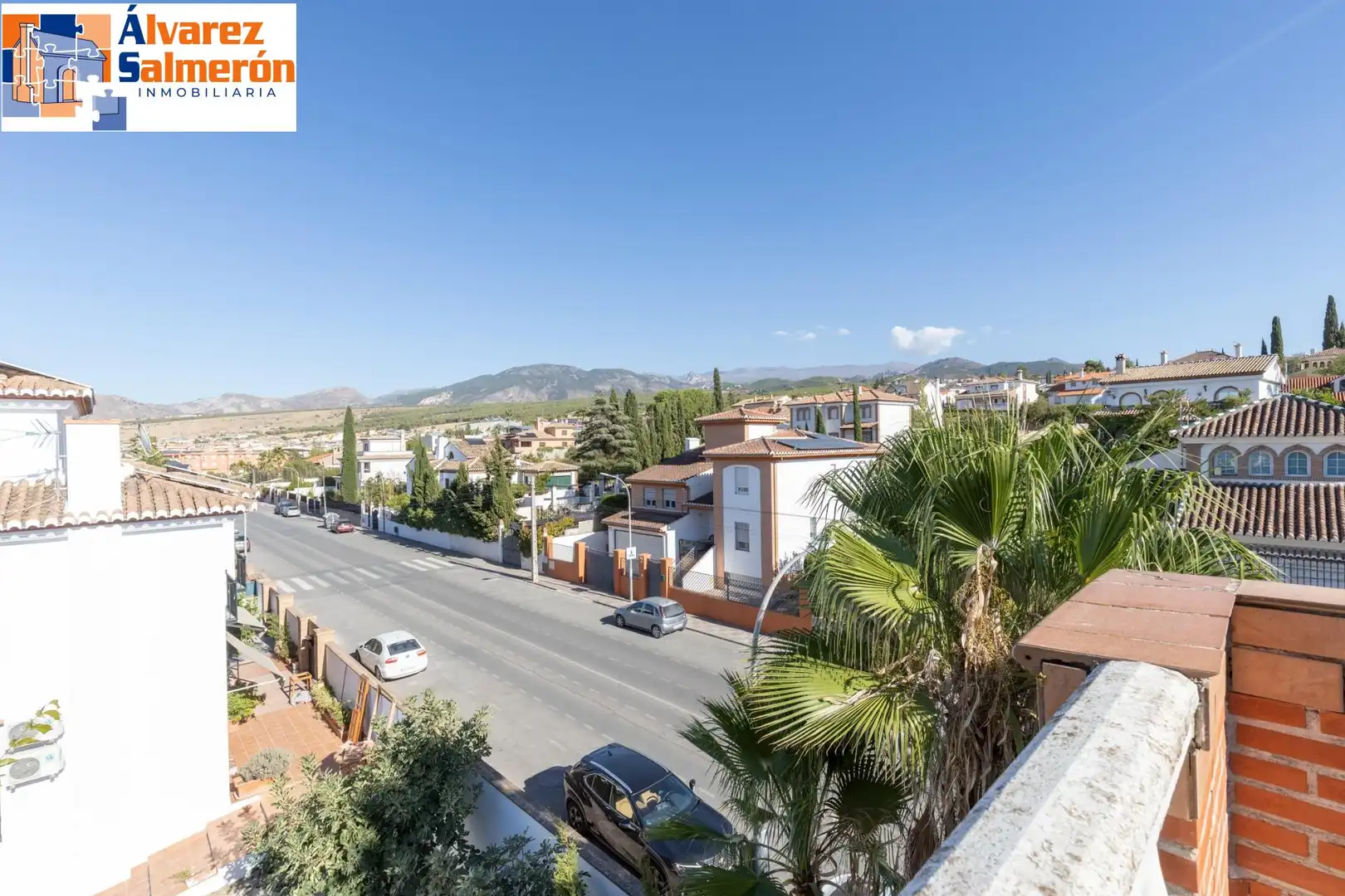 Vista exterior de Casa o chalet en venta en Altos de la Zubia