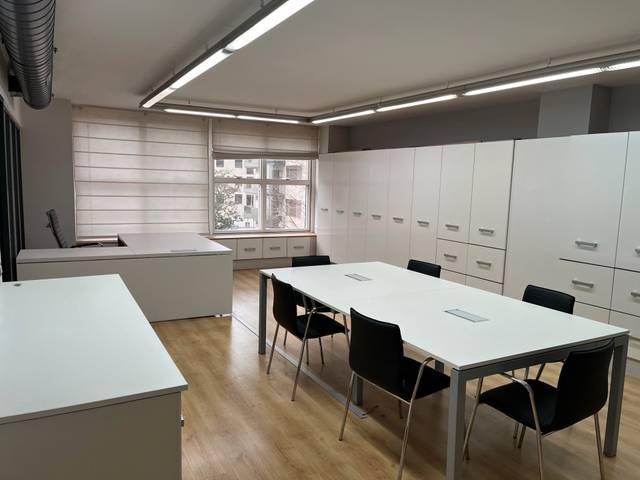 Oficina en Alquiler en Avinguda Sant Esteve, 49 en Sant Miquel