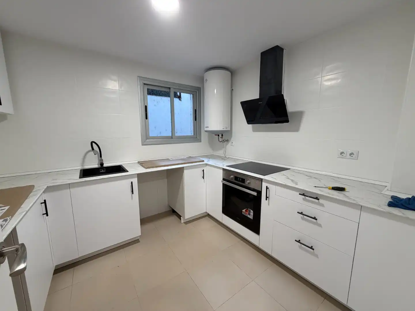 Küche von Wohnung zum Verkauf in Salt