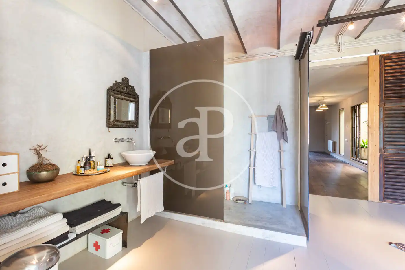 Baño de Piso de alquiler en Barcelona con Calefacción, Amueblado y Balcón