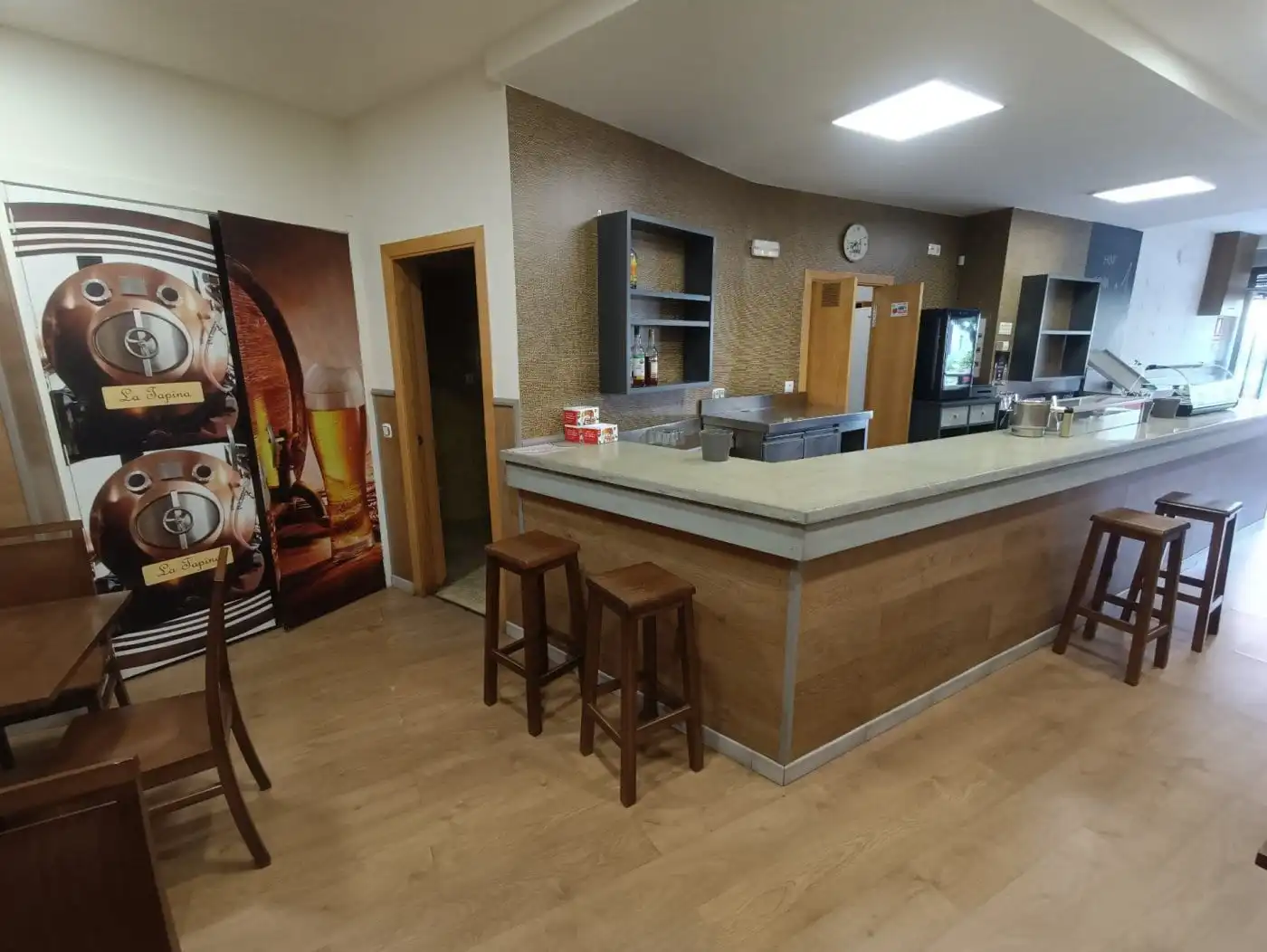 Local comercial en venda a Trobajo del Camino, imagen 2