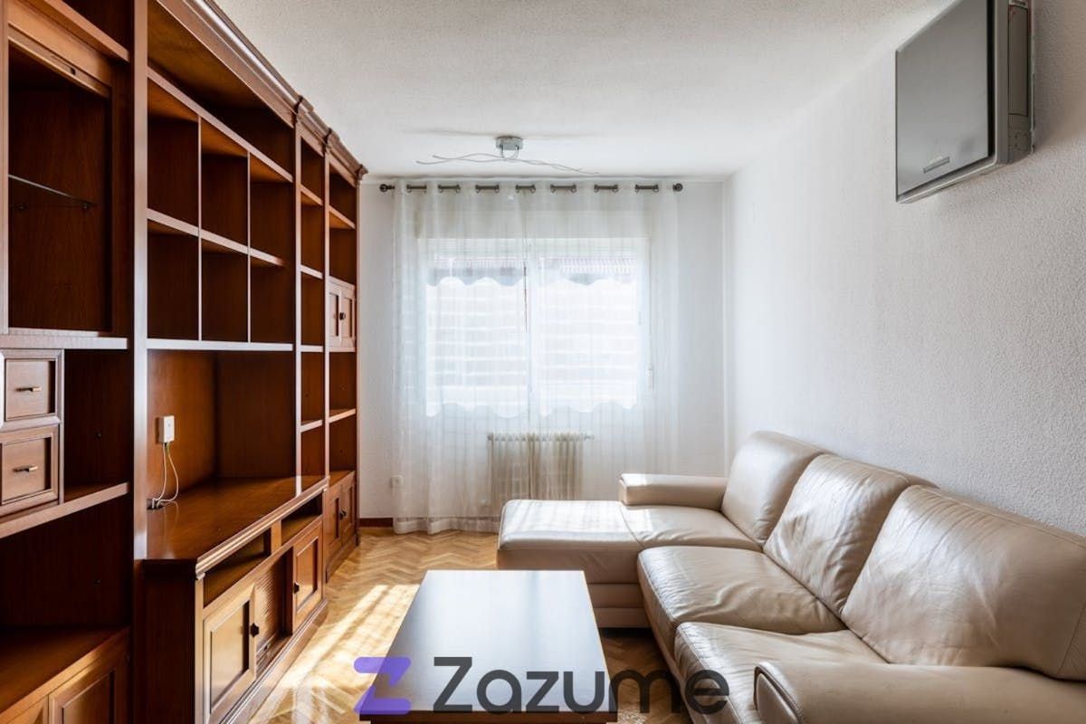 Sala d'estar de Pis de lloguer en Fuenlabrada amb Aire condicionat, Calefacció i Moblat