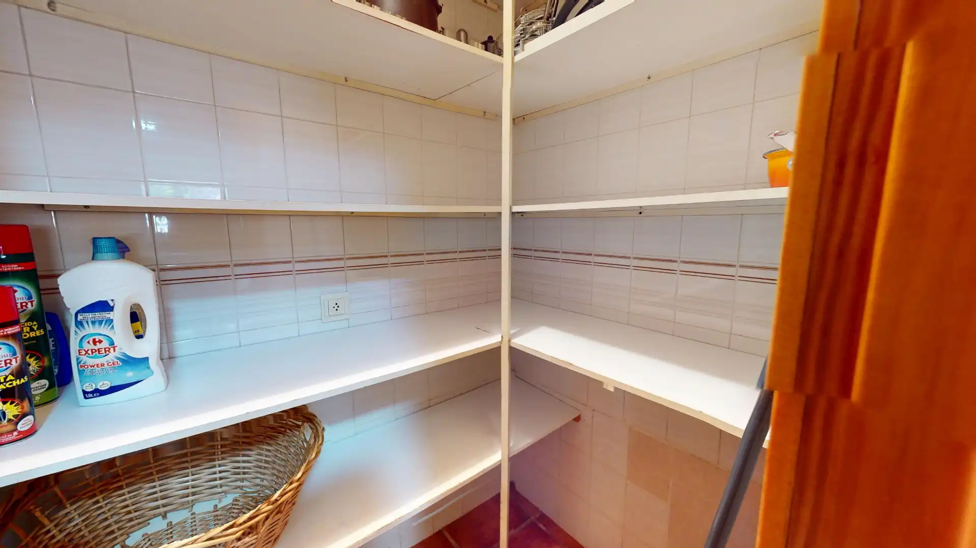 Cuina de Casa adosada en venda en Málaga amb Jardí privat, Terrassa i Forn