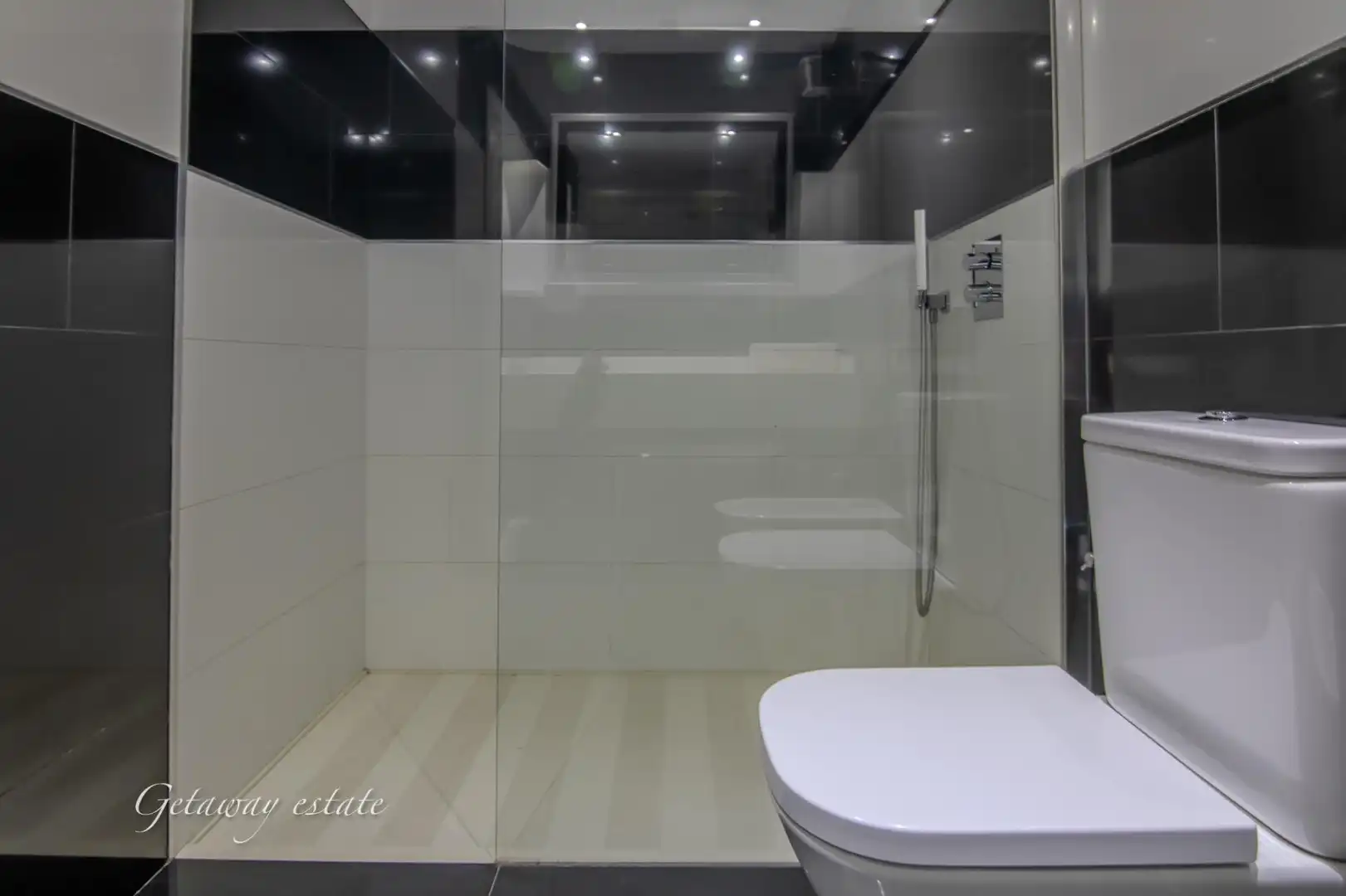 Bathroom of Flat for rent in Las Palmas de Gran Canaria  with Air Conditioner, Heating and Storage room