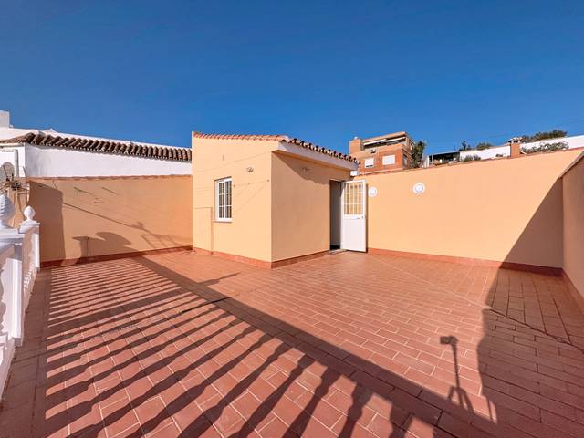 Casa-chalet en Alquiler en Calle el Clarinete en Mangas Verdes - Las Flores - Parque del Sur