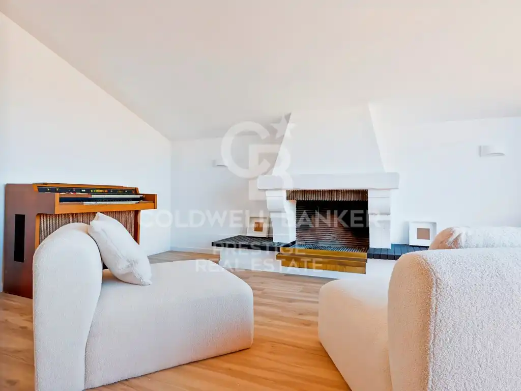 Living room of Houses for sale in Esplugues de Llobregat