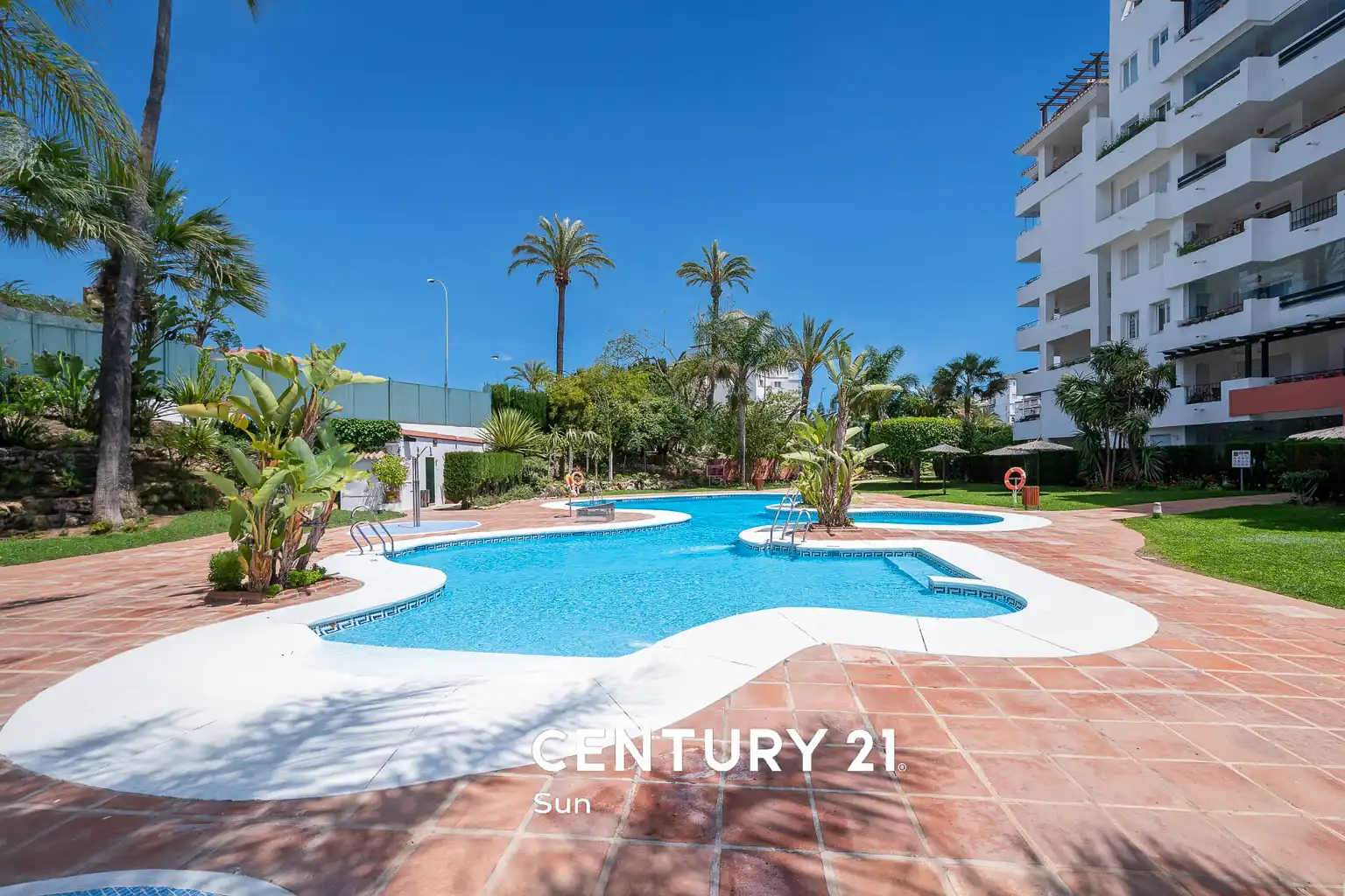 Jardí de Pis en venda en Marbella amb Aire condicionat, Calefacció i Terrassa