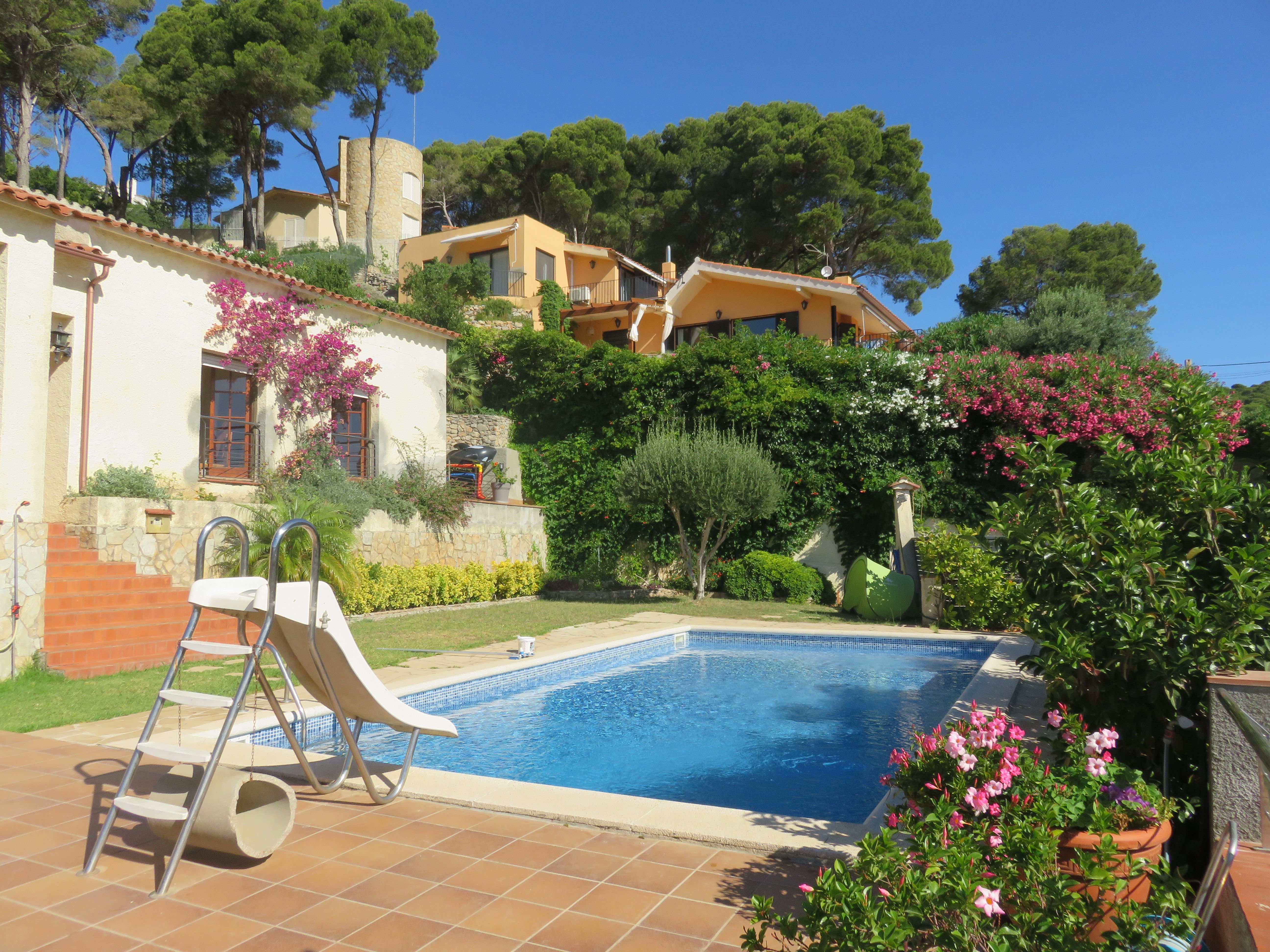 Jardí de Casa o xalet en venda en L'Estartit amb Jardí privat, Piscina i Moblat