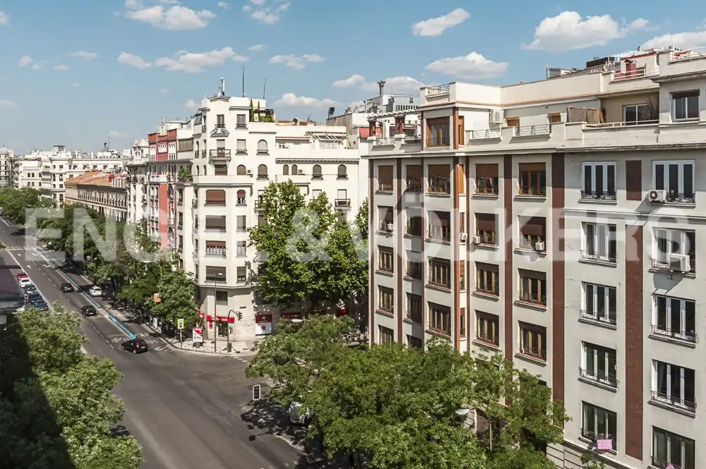 Vista exterior de Apartamento en venta en Madrid con Aire acondicionado, Calefacción y Trastero