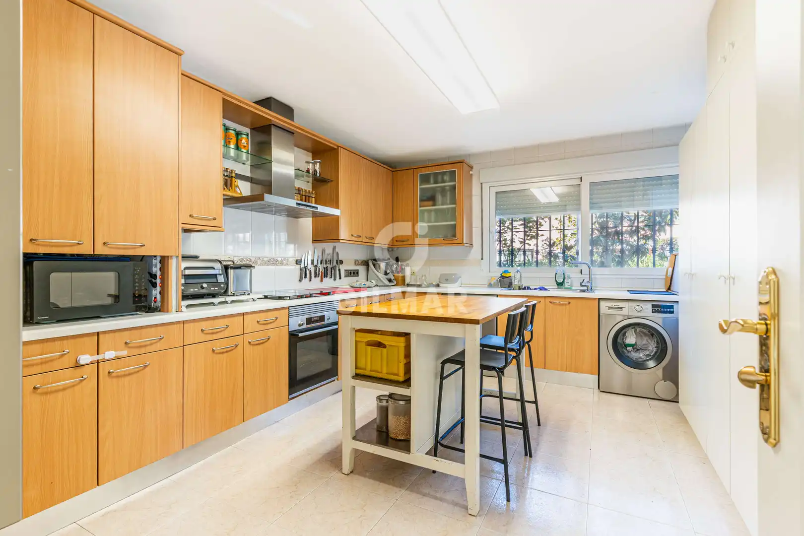 Kitchen of Detached homes for sale in Pozuelo de Alarcón  with Heating, Private garden and Swimming Pool
