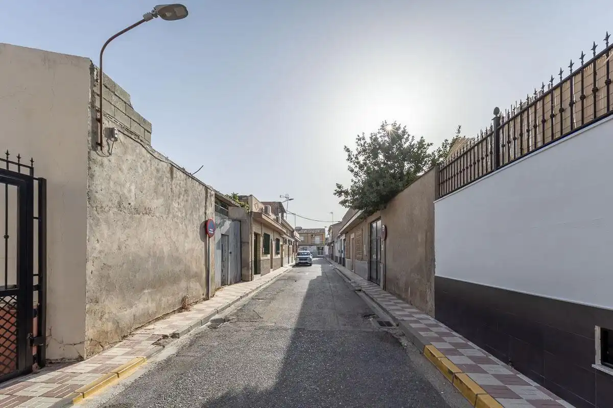 Residencial en venta en Calle del Perú, Albolote