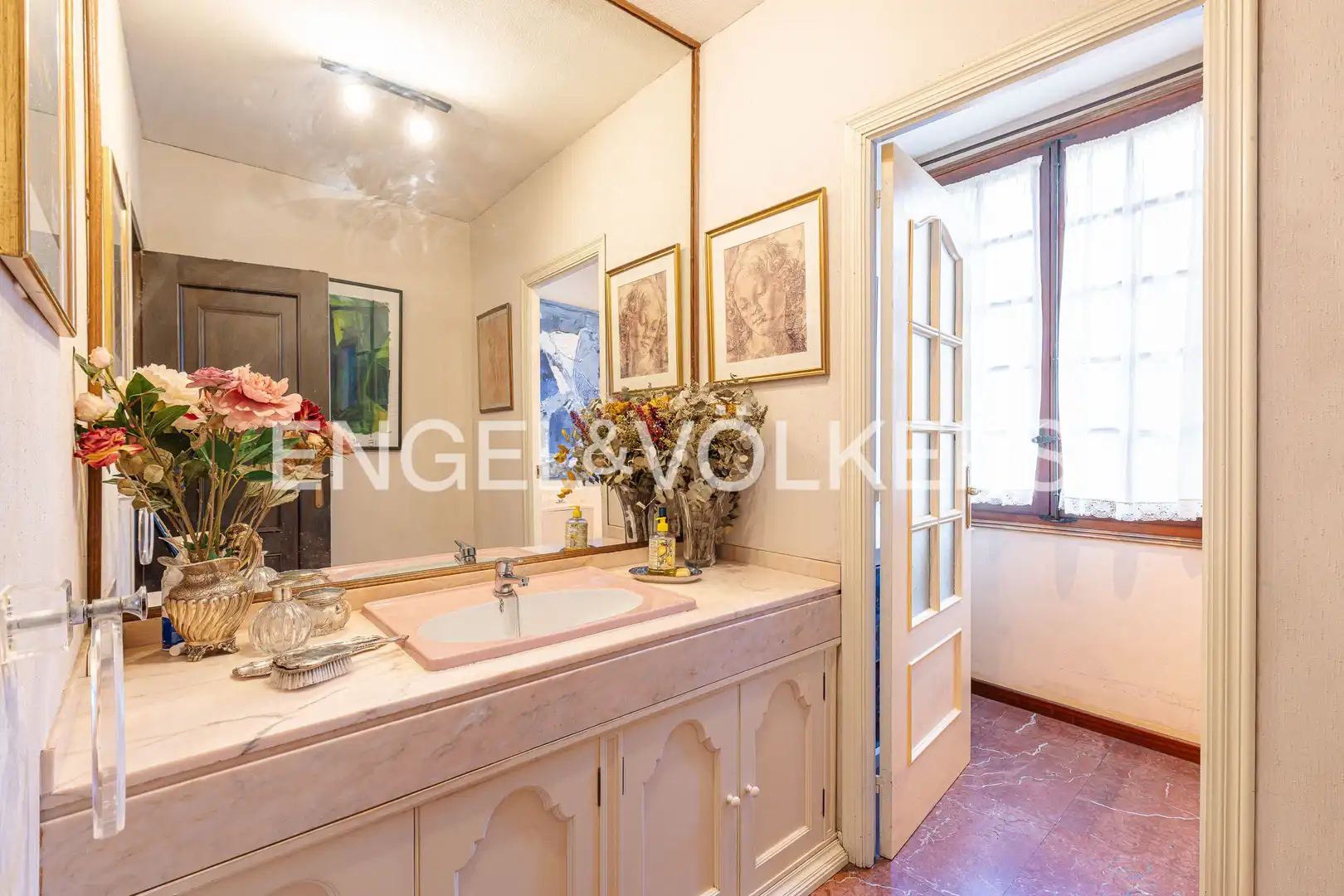 Baño de Casa o chalet en venta en Pozuelo de Alarcón con Calefacción, Jardín privado y Piscina