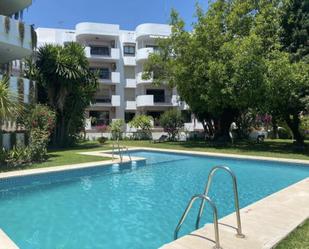 Piscina de Planta baixa de lloguer en Marbella amb Jardí privat, Terrassa i Piscina