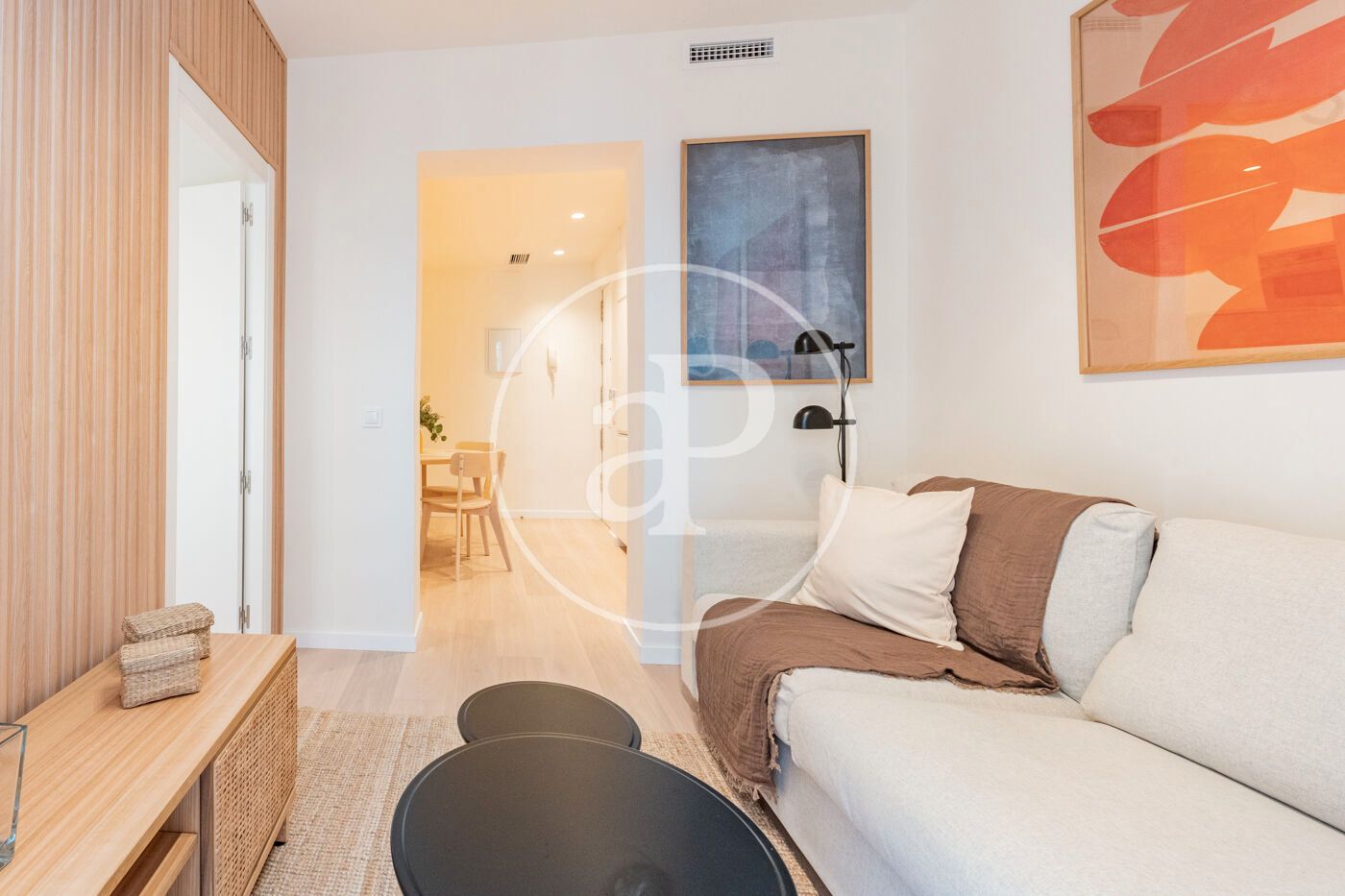 Living room of Flat to rent in  Madrid Capital  with Air Conditioner, Heating and Furnished