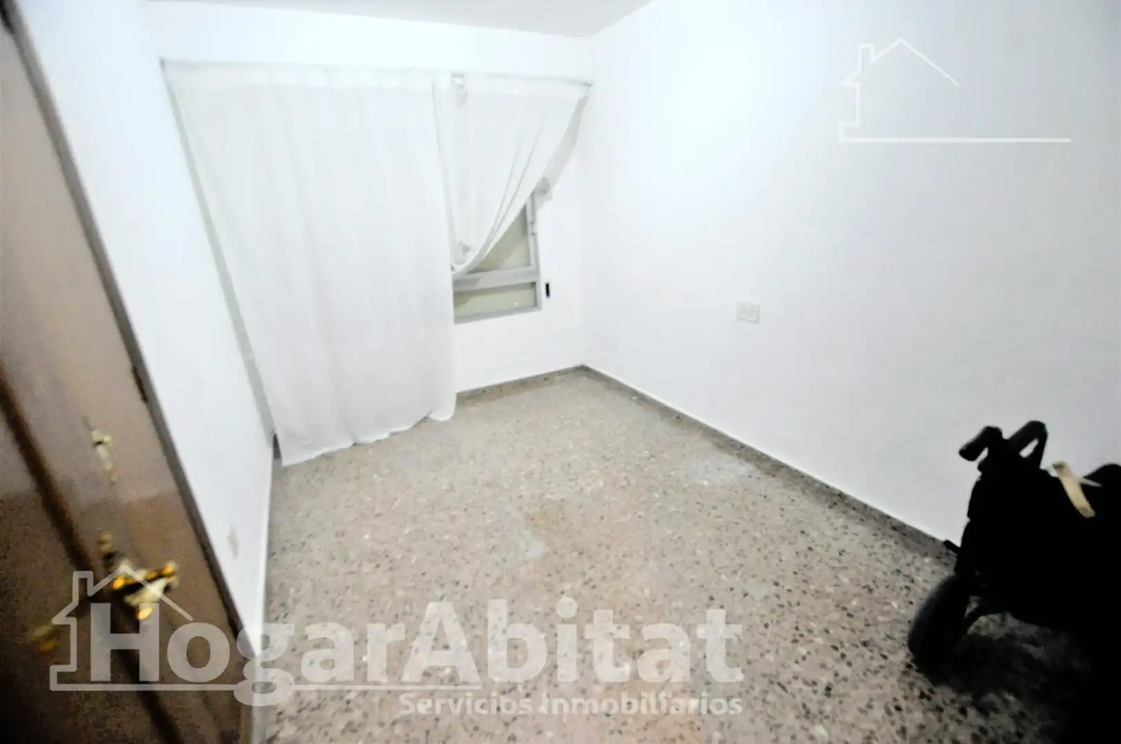 Schlafzimmer von Wohnung zum Verkauf in Valencia mit Klimaanlage, Heizung und Terrasse