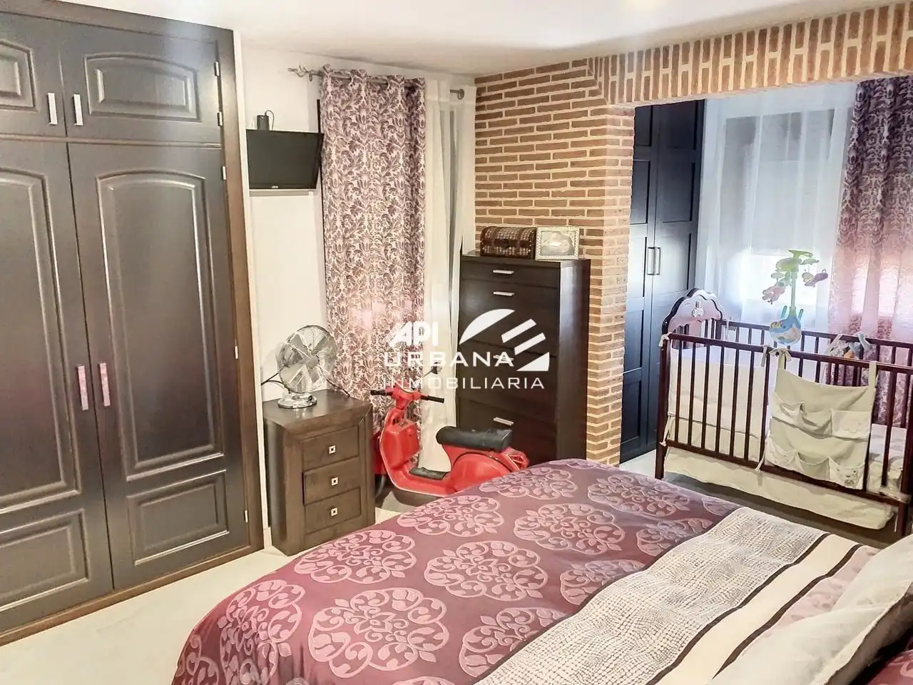 Dormitori de Casa o xalet en venda en Lucena amb Terrassa, Piscina i Moblat
