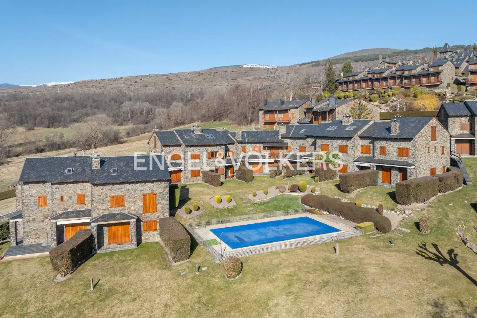 Vista exterior de Casa adosada en venta en Ger con Calefacción, Jardín privado y Parquet
