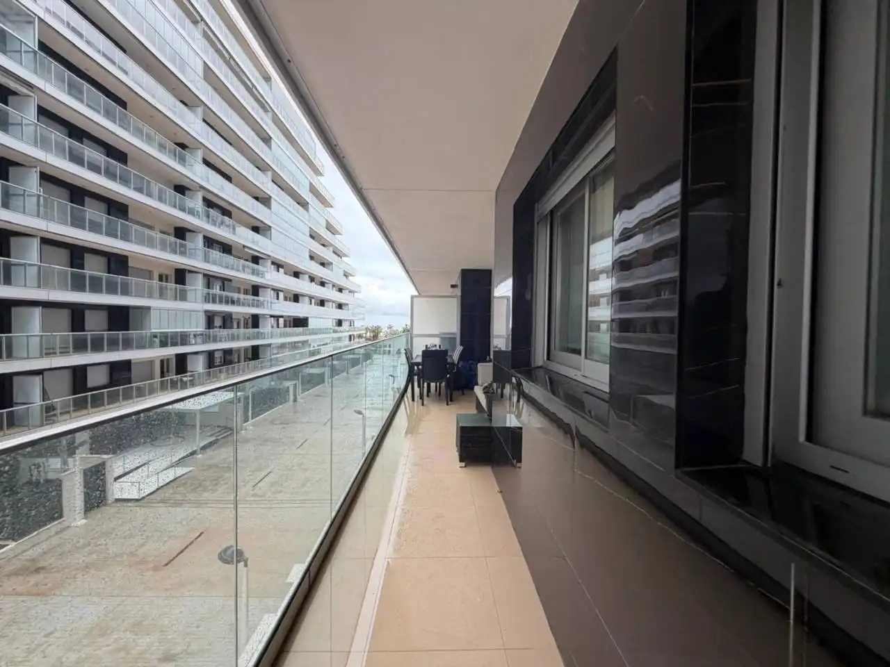 Apartament amb piscina en venda a Calle França
