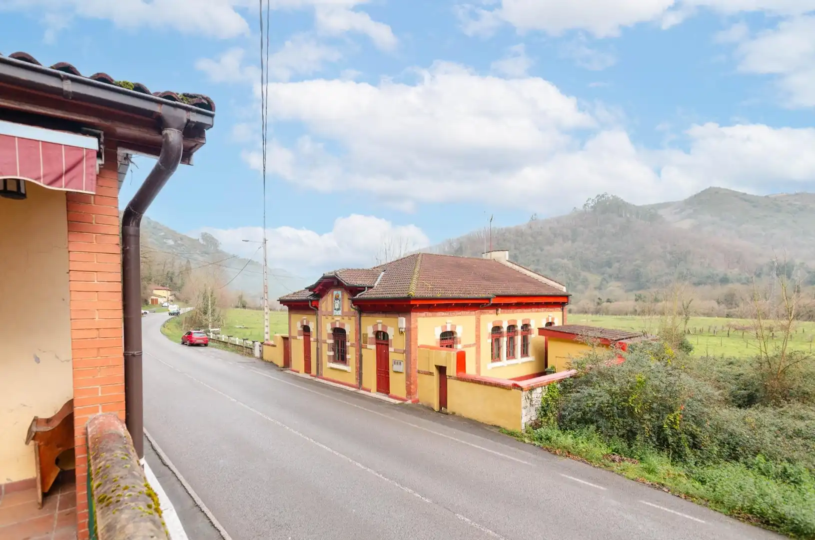 Vista exterior de Casa o chalet en venta en Oviedo  con Calefacción, Jardín privado y Terraza