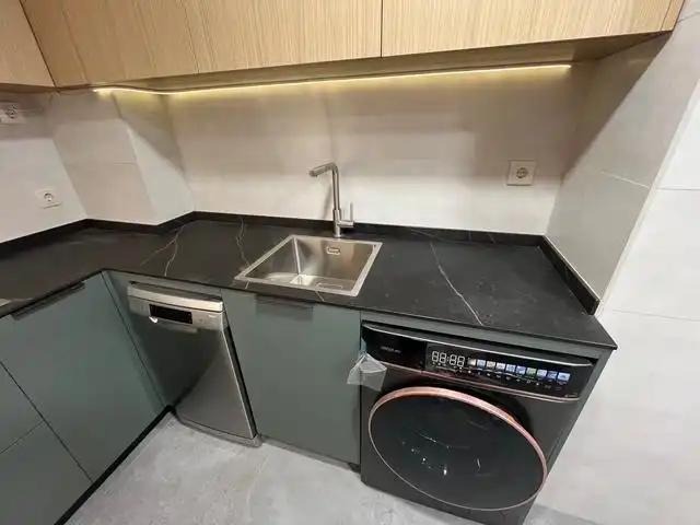 Küche von Wohnung zum Verkauf in Zaragoza mit Klimaanlage und Abstellraum