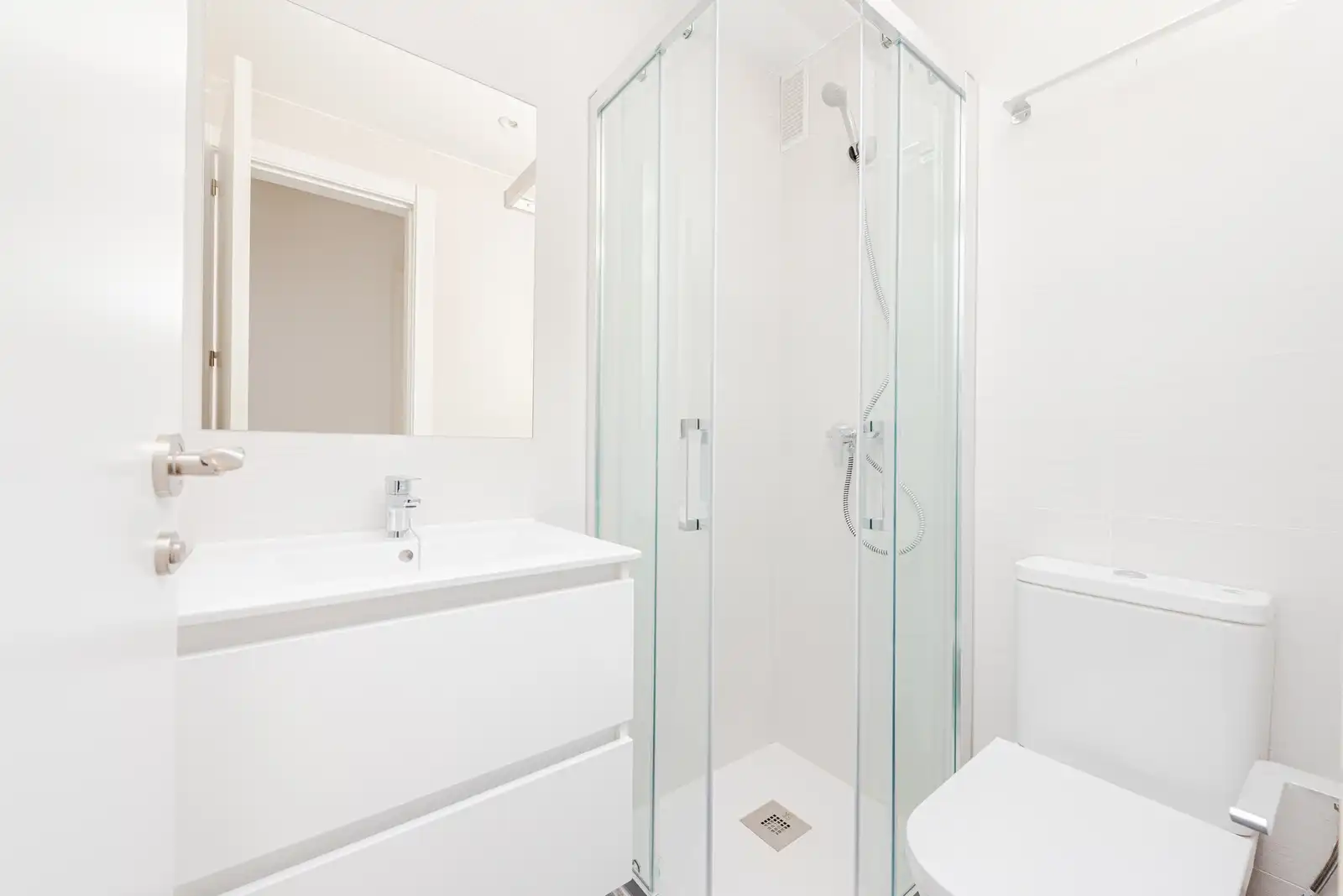 Bathroom of Flat for sale in Toledo  with Storage room