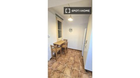 Foto 3 de Piso de alquiler en El Camp de l'Arpa del Clot, Barcelona