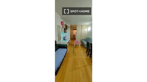 Photo 5 of Room in Numancia, Madrid Capital