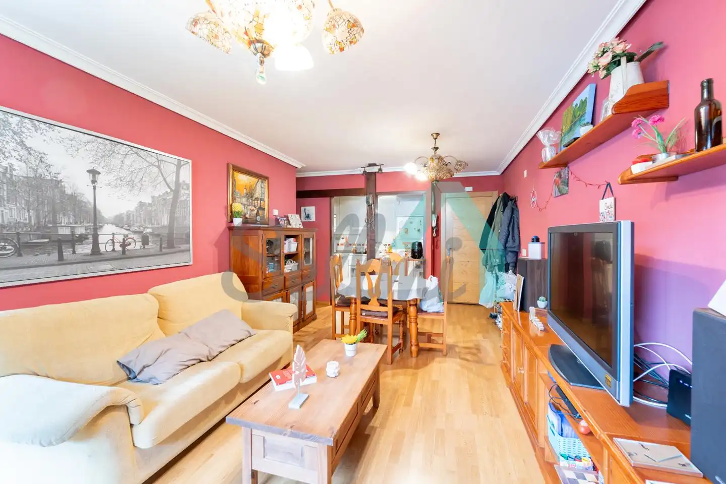 Sala de estar de Piso en venta en Somiedo con Calefacción, Parquet y Terraza