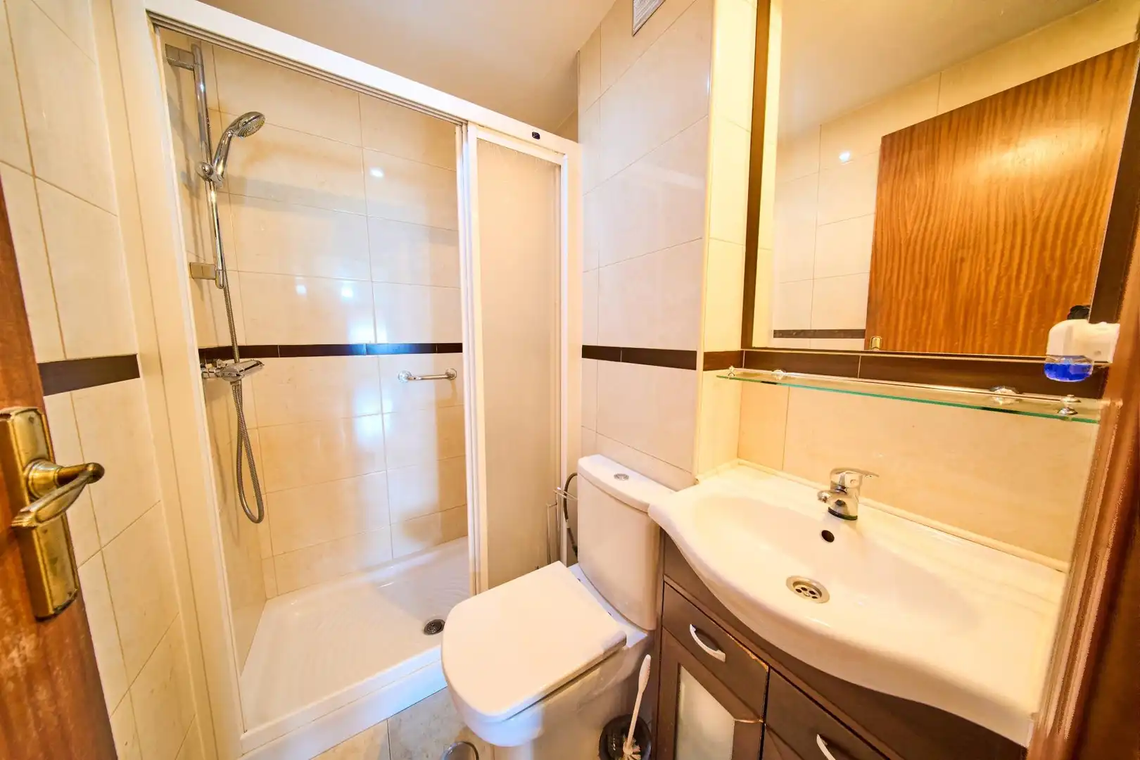 Bathroom of Flat for sale in Granada