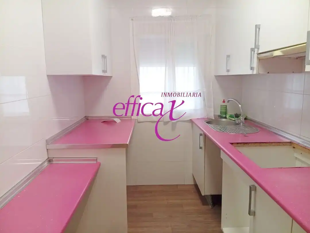 Cocina de Piso en venta en Torrijos con Calefacción y Trastero