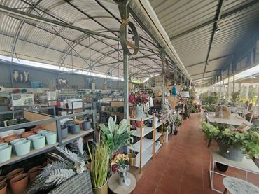 Industrial building for sale in Nucli Urbà